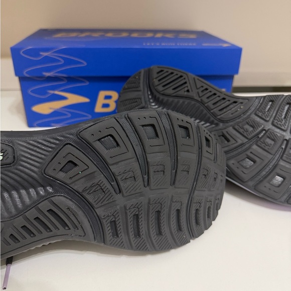 Brooks Ghost - Picture 6 of 8